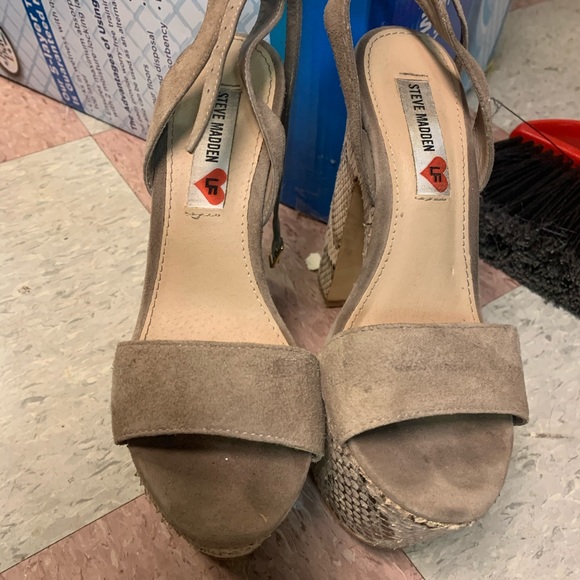 Steve Madden Snakeskin Chunky Heels - Picture 4 of 5